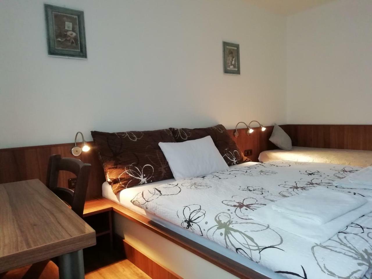 Motorest U Kola Prostějov Exteriör bild